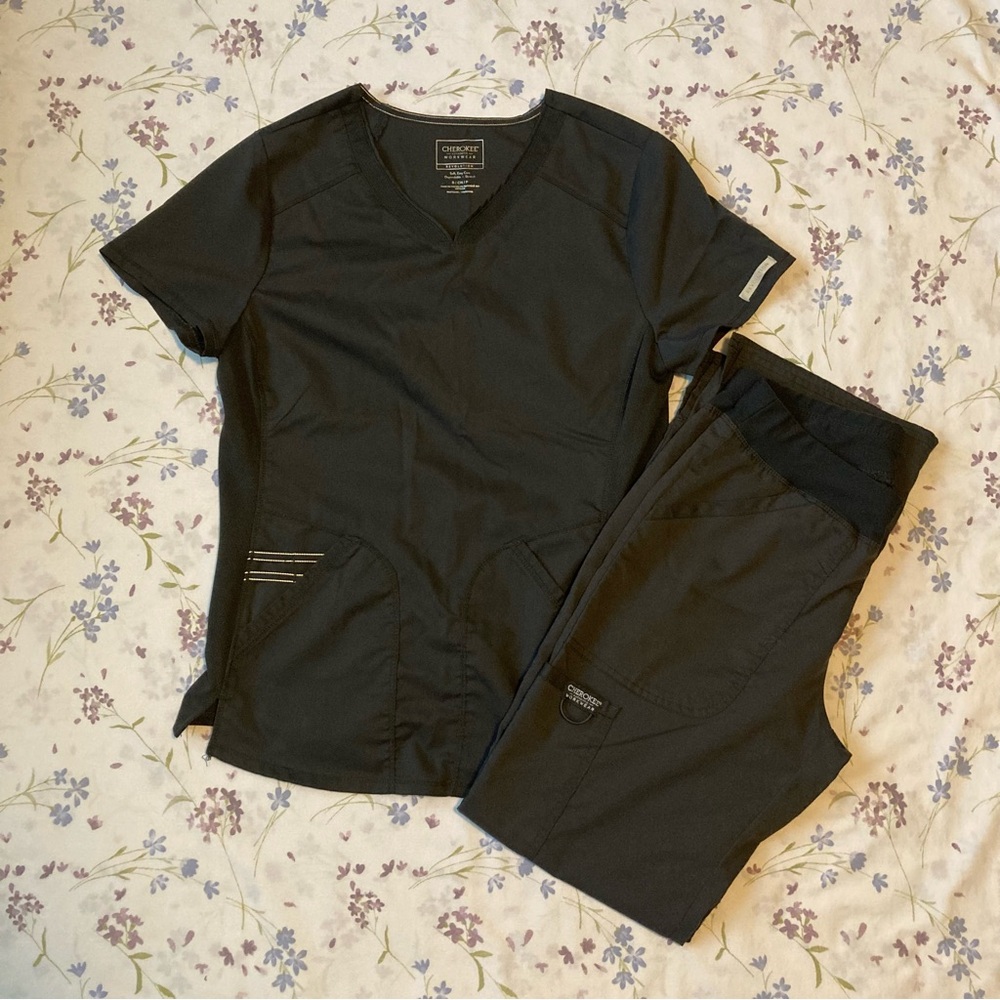 Cherokee Scrub Set